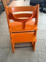 Stokke Tripp Trapp Kinderstuhl in Orange - inkl. Baby Set!