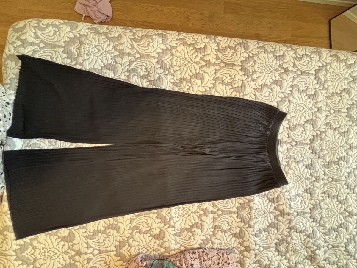 Lotti di vestiti: Outfit Plissehose und Leinenhemd – Nuovo (secondo la descrizione) da Zürich venduto da mary_5ln5