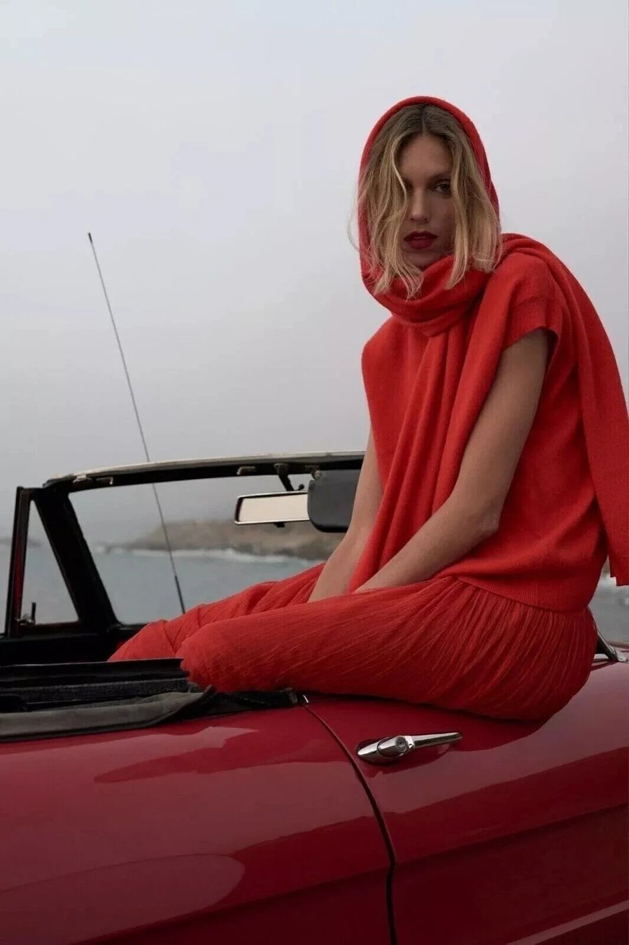 Zara Maglioni & Felpe: ZARA Pullunder mit Schal, 100% Kaschmir, Gr. S – Usato da Tuggen venduto da vivira