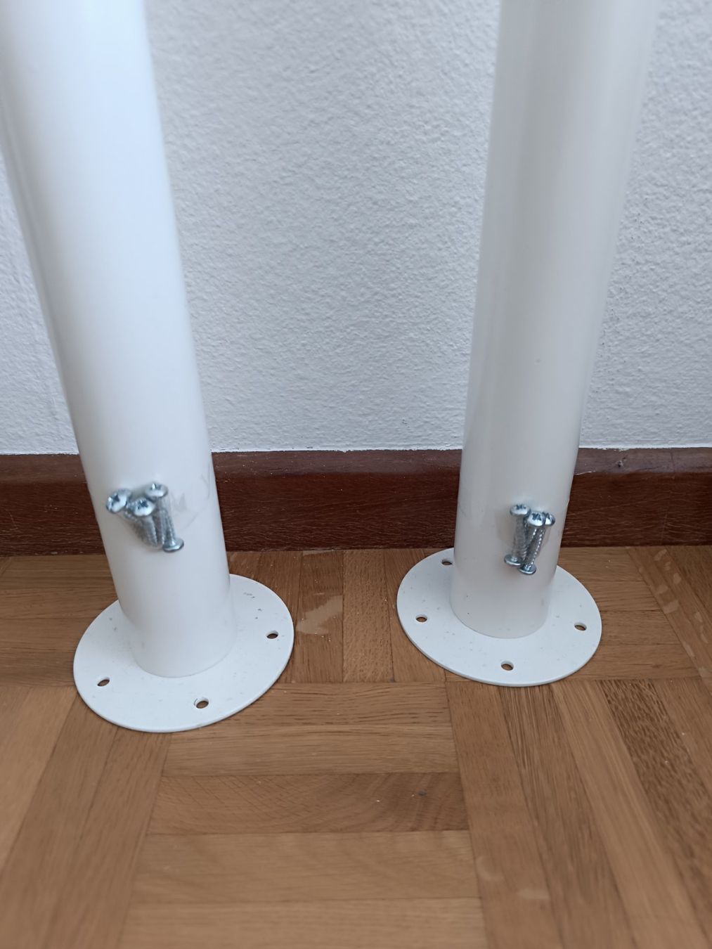 Ikea Sonstiges Mobiliar: Pieds de bureau ADILS – Gebraucht aus Genève von lau_bw8g 1
