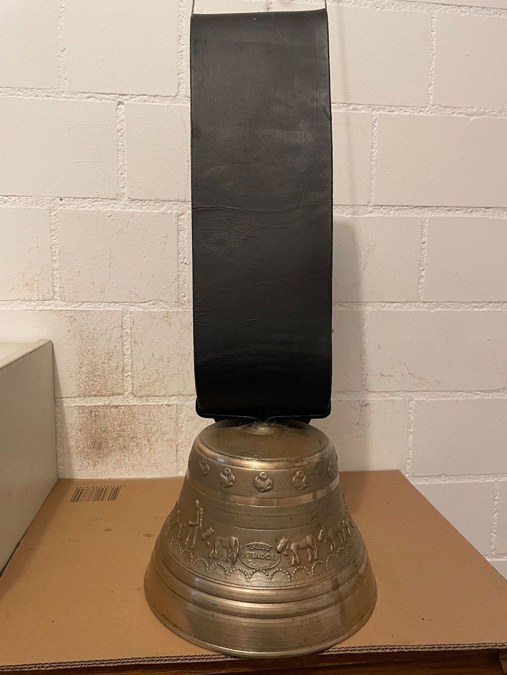 Campanacci mucche: Alte Gusset - Glocke ab 1.00 Fr. – Usato da Birrhard venduto da magisto52 5