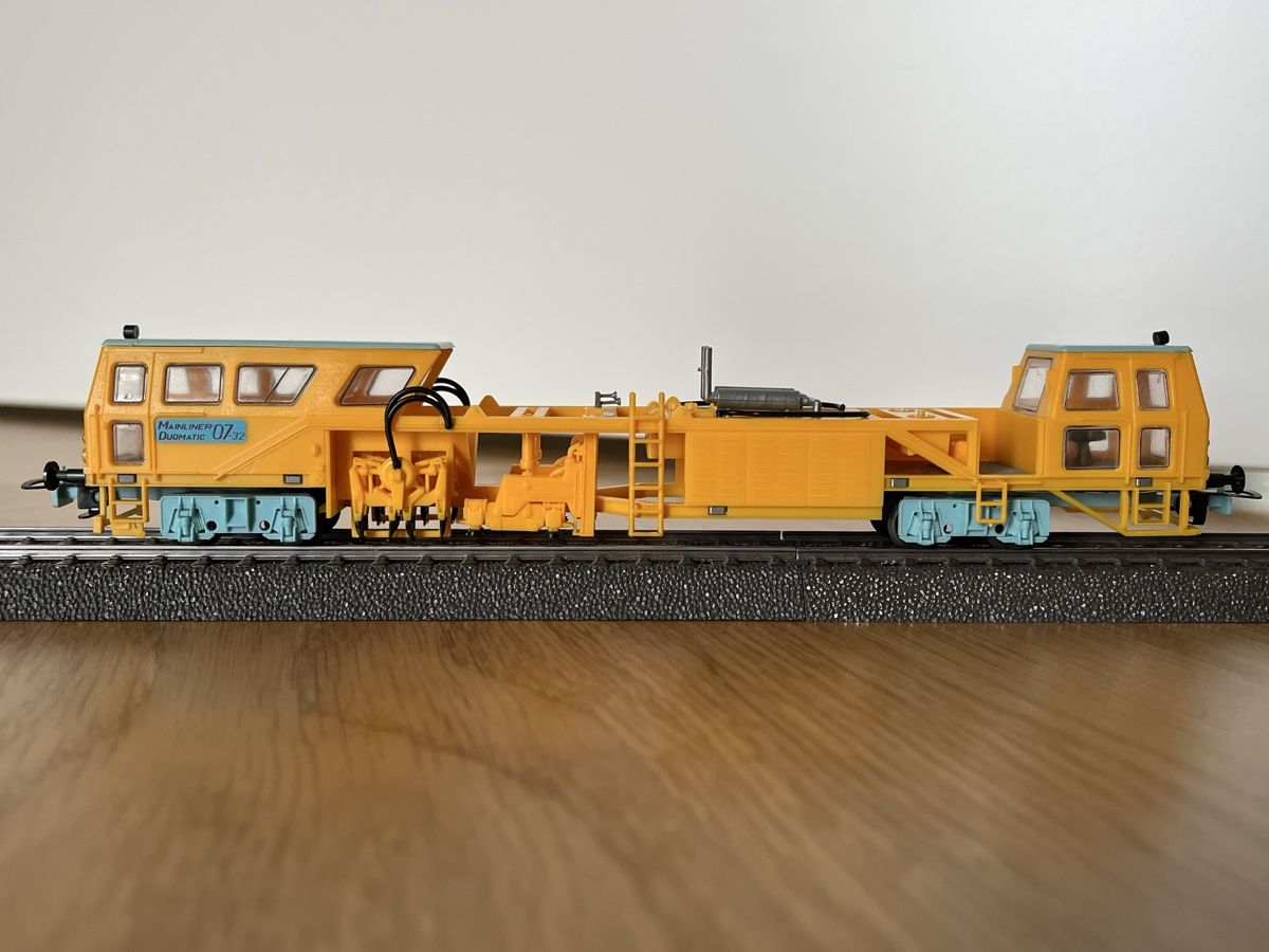 Liliput Modellini di ferrovie: Liliput Gleisstopfmaschine – Usato da Basel venduto da Re620_11627 2
