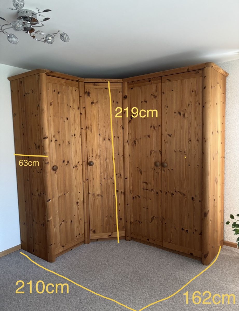 Armadi: Eckschrank Kiefer – Usato da Ormalingen venduto da Korghaus 1