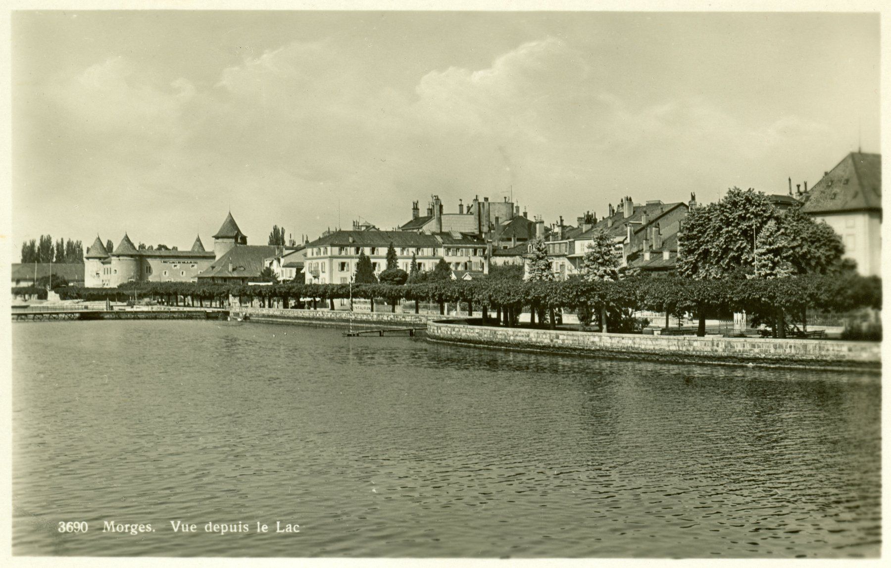 Cartoline postali: Morges - Vue depuis le Lac – Usato da Chavornay venduto da SupraSenna