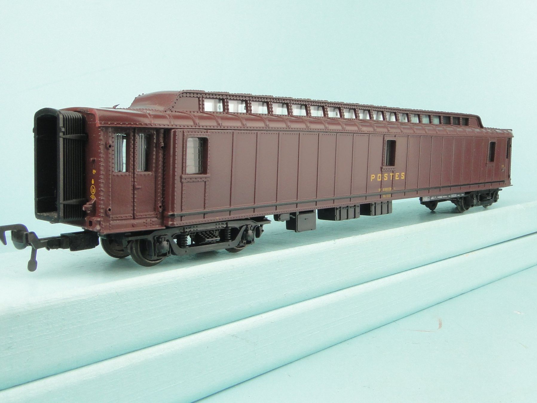 Jouef Modelleisenbahnen: Jouef SNCF POSTES – Gebraucht aus Bülach von cann11