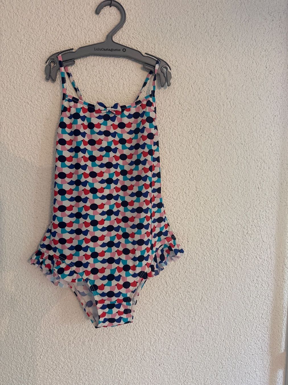 Badekleider & Bikinis: Neuer, farbenfroher Badeanzug, Grösse 110, Sommer – Neu und originalverpackt aus Holziken von brockolino