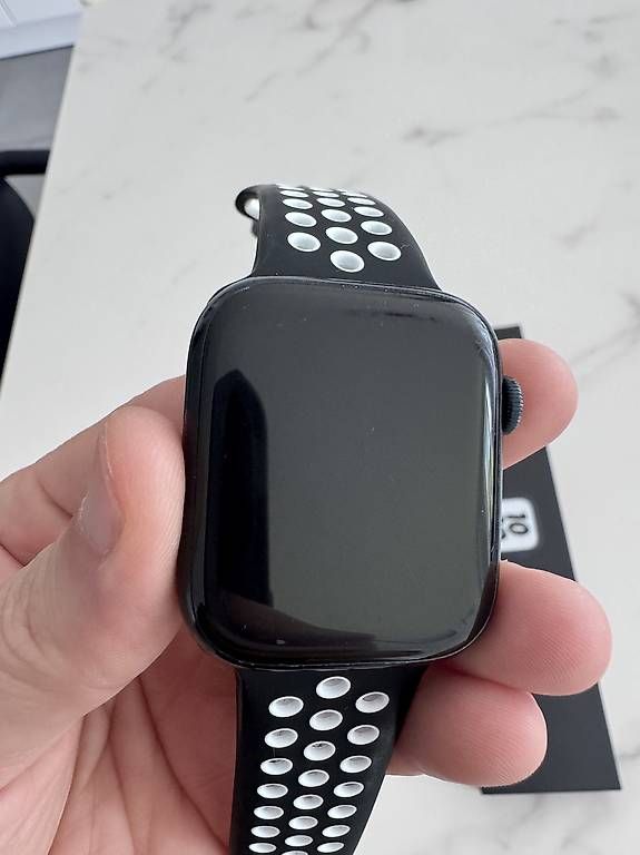 Smartwatch: Apple Watch Nike  – Usato da Fribourg venduto da D_17 2