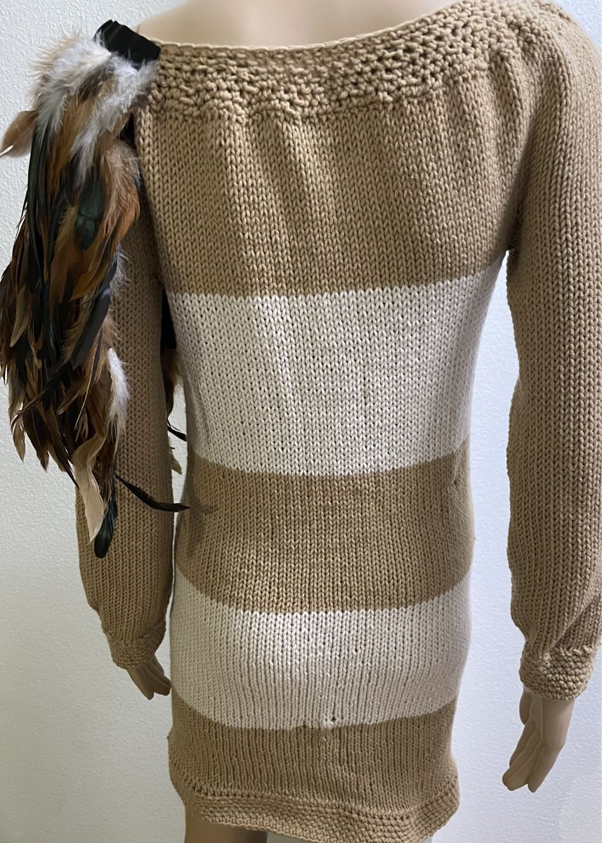Costumi: Kleid /Kostüm mit Federschulter Neu – Nuovo e nell'imballaggio originale da Au ZH venduto da Jaggy4 4