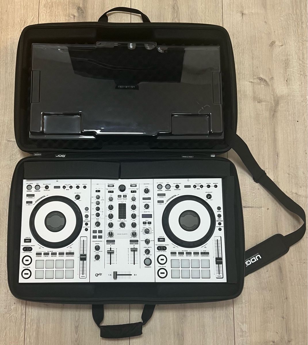 Pioneer Console di mixaggio: DJ Controller PIONEER DDJ 800 - TOP Zustand – Usato da Volketswil venduto da Sundance_ME 5