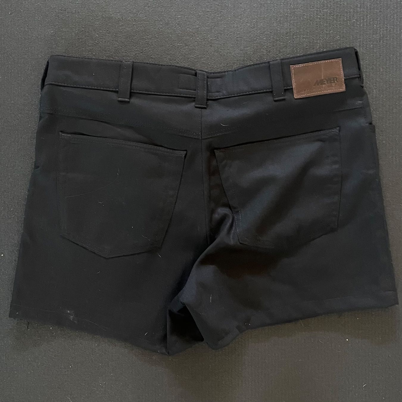 Pantaloni: kurze Hosen schwarz – Usato da Zuchwil venduto da hok_98 3