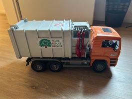 Grosser MAN Lastwagen "Müllabfuhr"