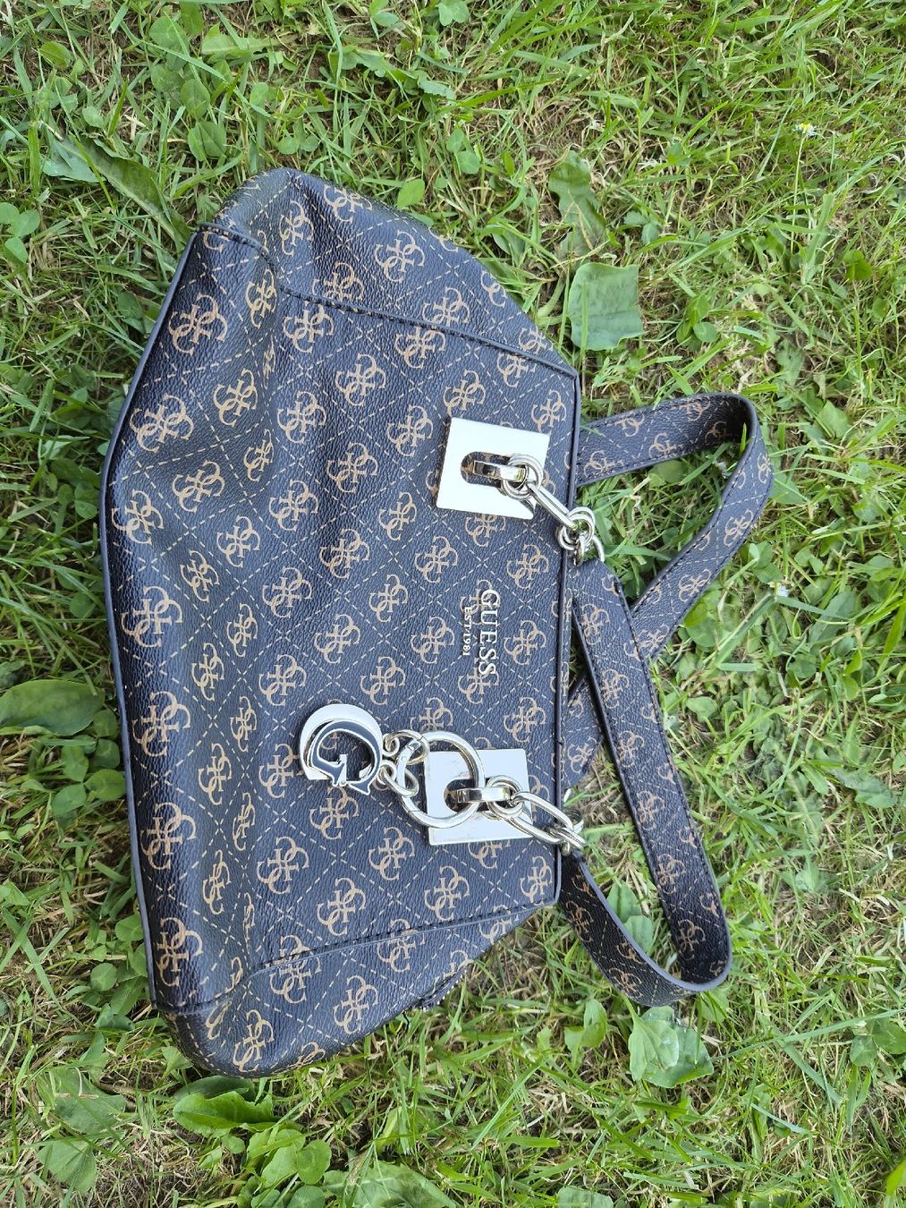 Guess Borse da donna: Guess Handtasche braun monogramm Summer – Usato da Hochdorf venduto da TT_GARAGE