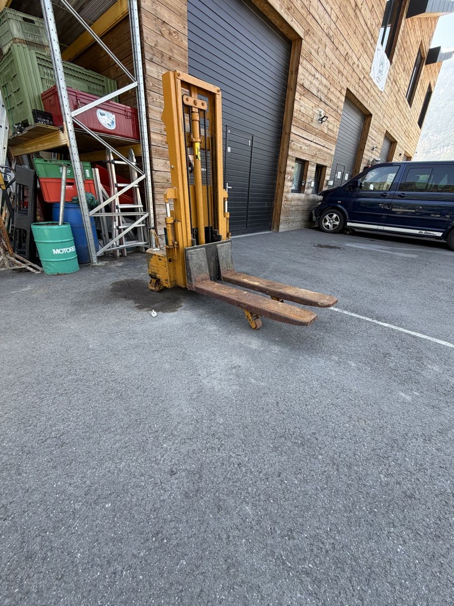 Jungheinrich Carrelli elevatori e a forche: Chariot élévateur 1250kg 1988 – Usato da Saxon venduto da vou_2kdt