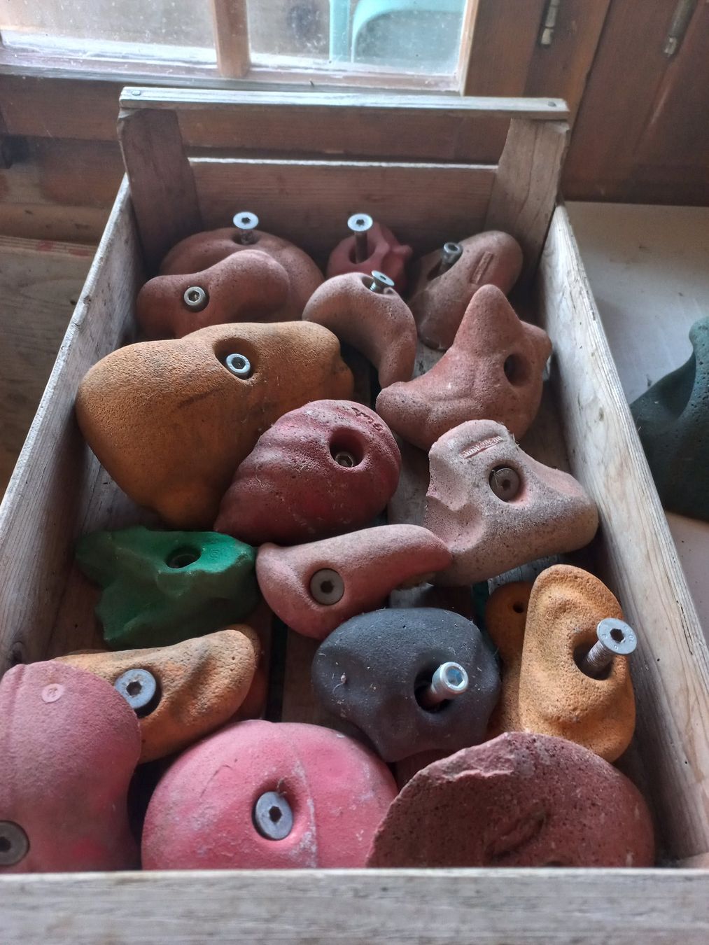 Kletterwände & Klettergriffe: 34 Stück Bouldergriffe – Gebraucht aus Uetendorf von hazel999 1