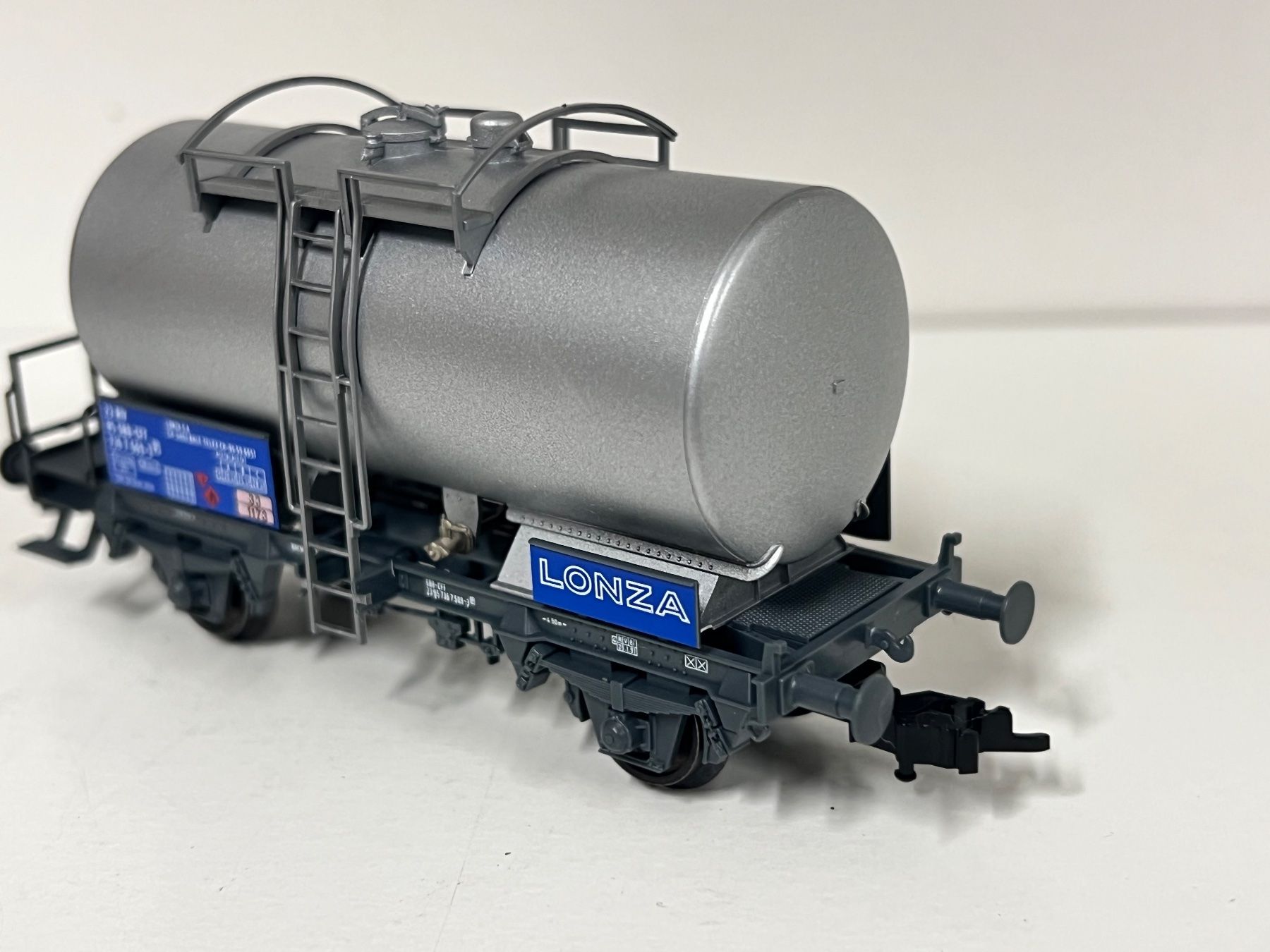 Fleischmann Modellini di ferrovie: Kesselwagen LONZA SBB Fleischmann H0 – Nuovo e nell'imballaggio originale da Geroldswil venduto da TopTrain54 3