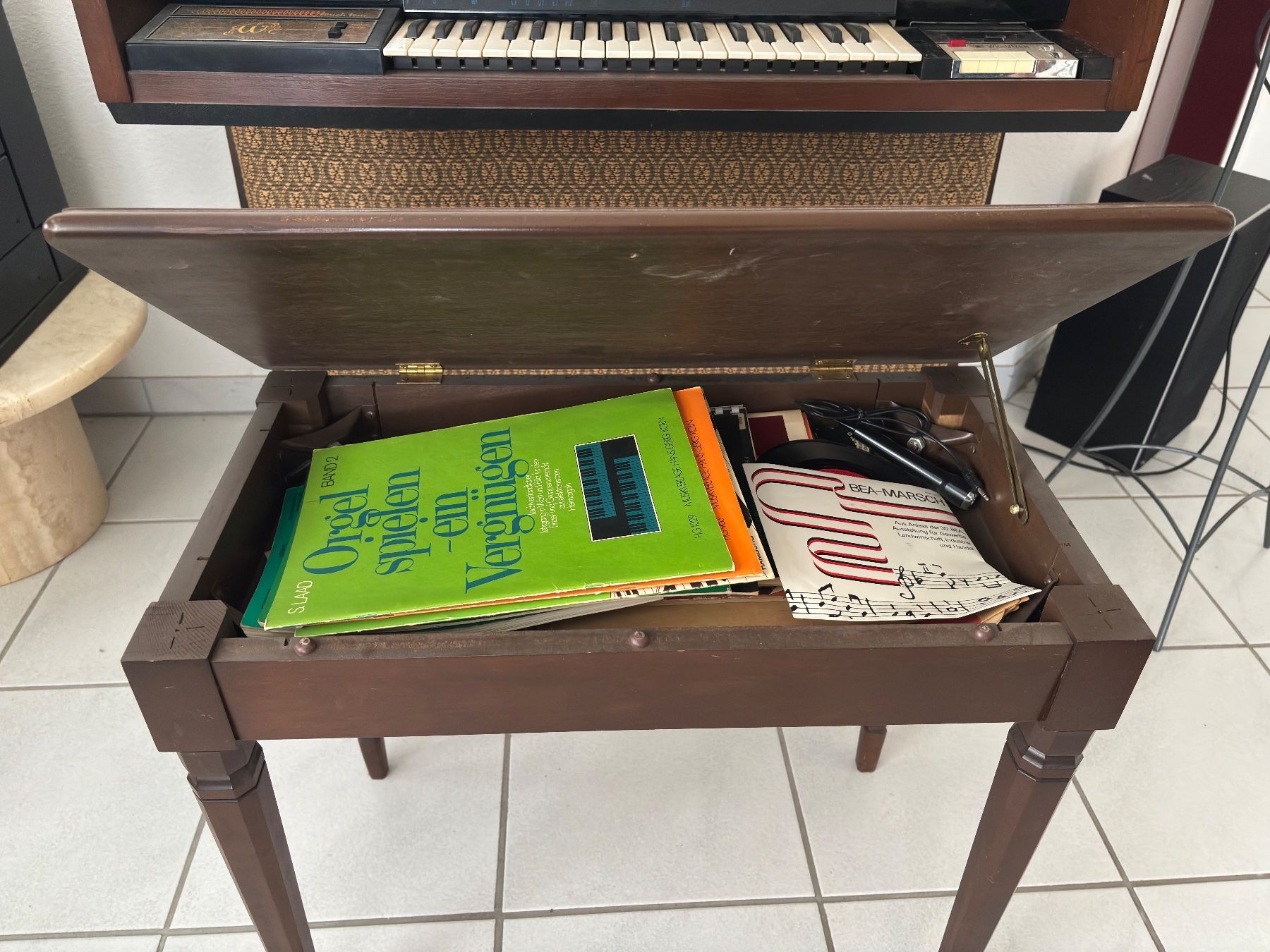 Wurlitzer Musikinstrumente: Wurlitzer Orgel Super Spinet mit Bank – Gebraucht aus Sonterswil von VD-Service 2