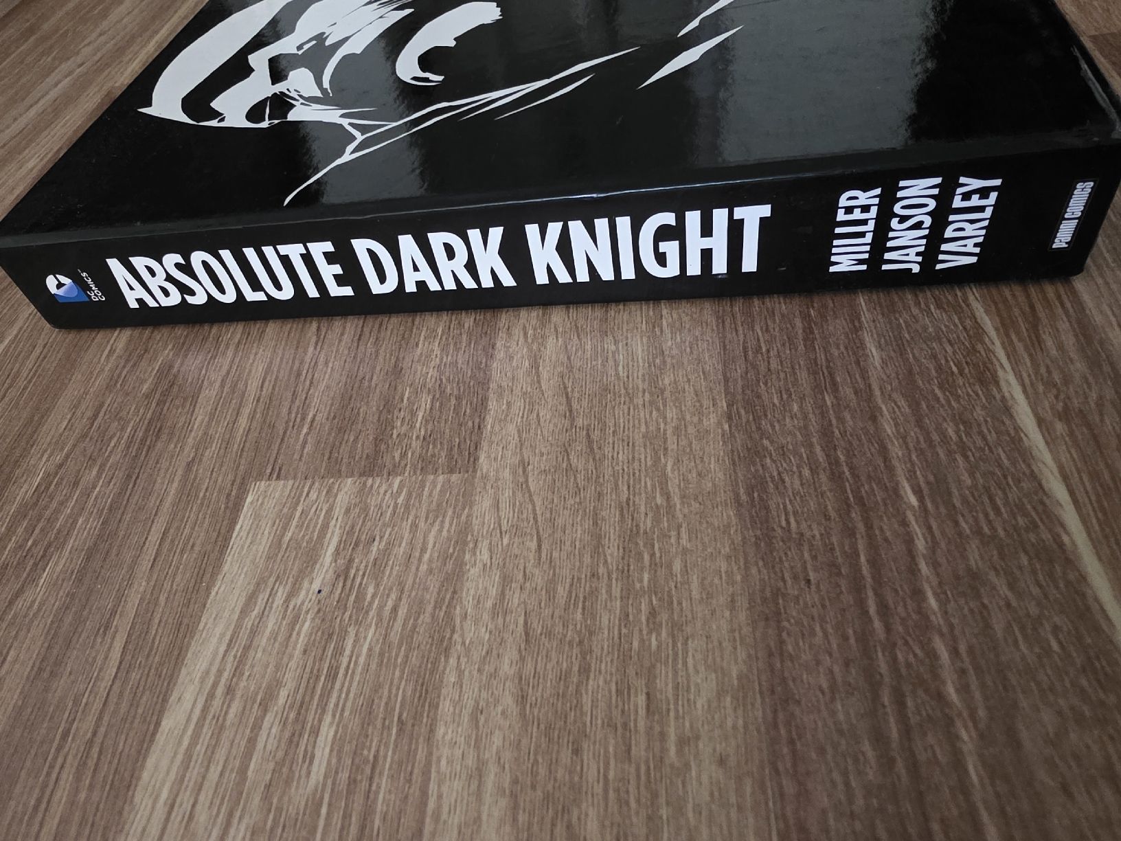 Fumetti: Absolute Dark Knight DC Comics Hardcover guter Zustand – Nuovo (secondo la descrizione) da Winterthur venduto da Pato81 1