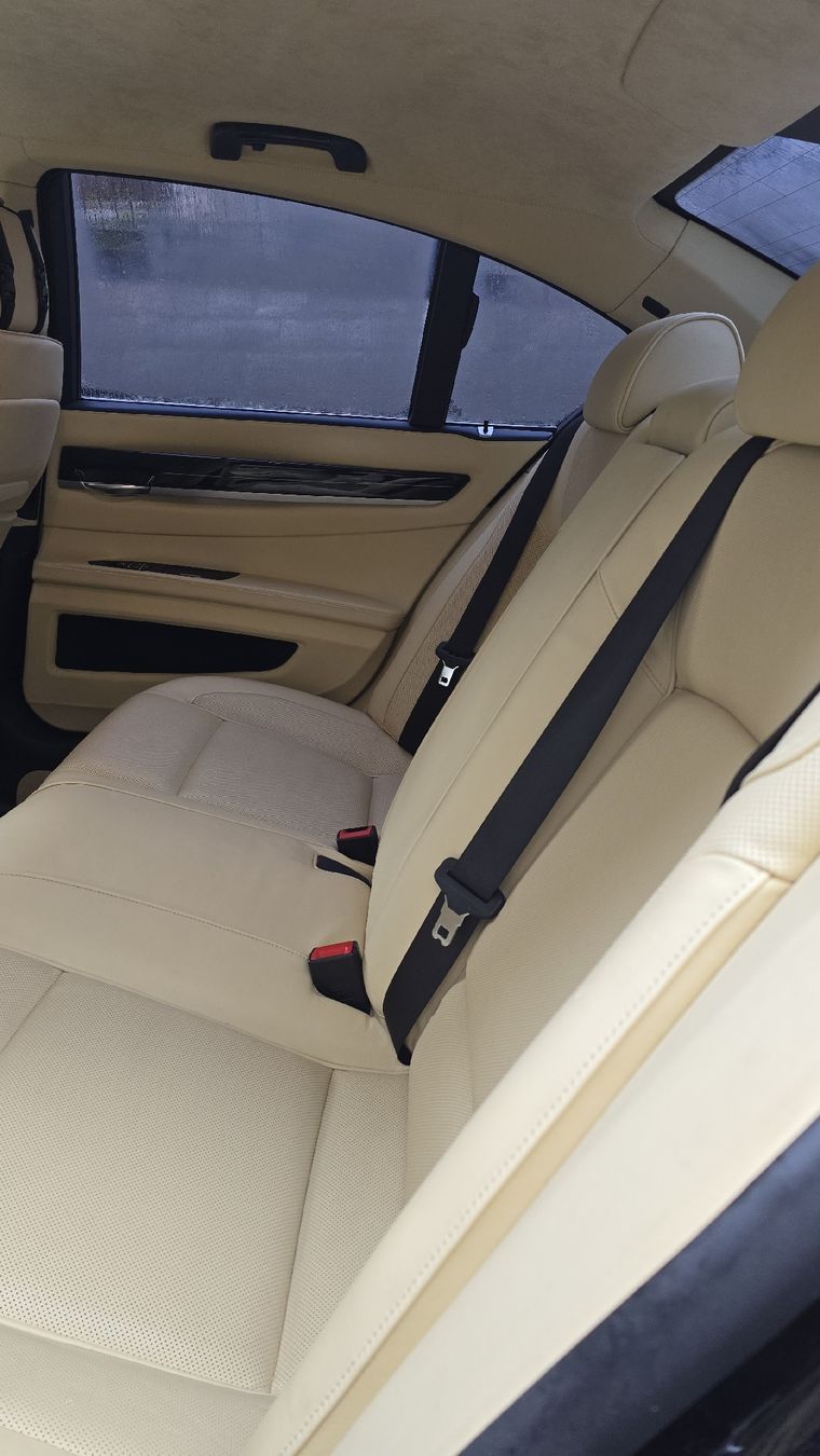 BMW Automobili: Bmw 750i xdrive – Usato da La Chaux-de-Fonds venduto da Gazda75 4