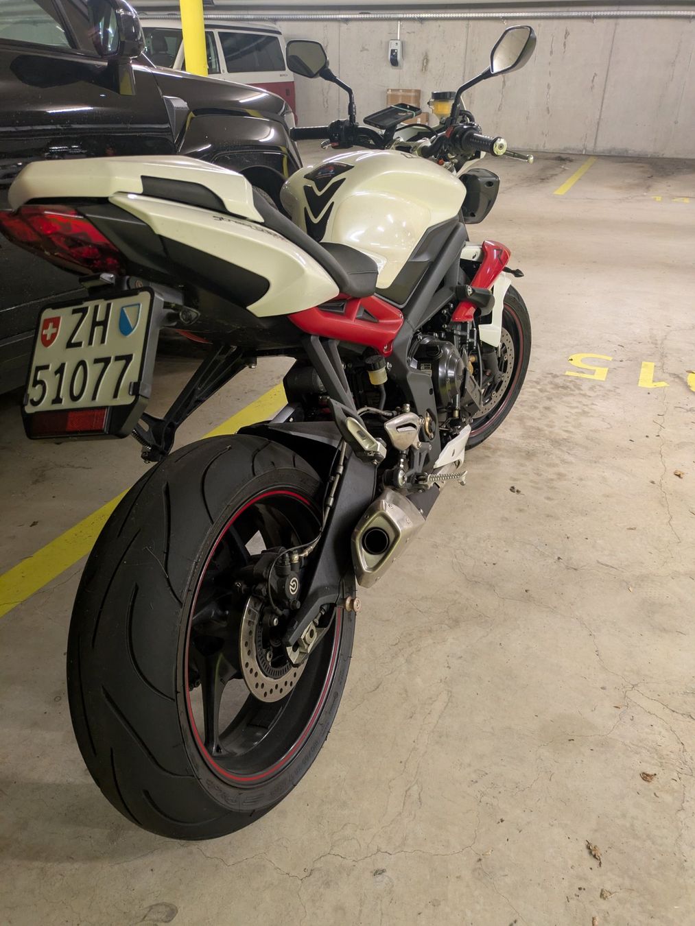 Triumph Strada: Triumph Street Triple Spezialversion 675R – Usato da Winterthur venduto da maranello123 5