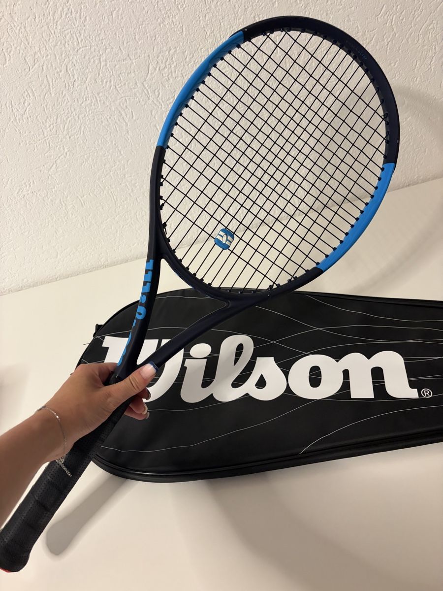 Wilson Schläger: Tennis Schläger – Gebraucht aus Eggerberg von nicolas.wasmer