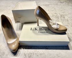 L.K. Bennett Pumps Patent Leder Beige Grösse 37 mit Box