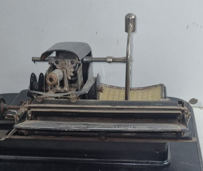 Macchine da scrivere: Schreibmaschine Special AEG – Usato da Flums venduto da Flumsantik 5