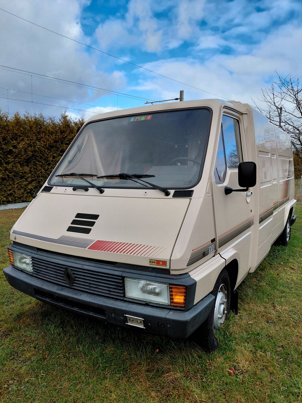 Renault Veicoli da campeggio: Wohnmobil Renault Master T35 – Usato da Melchnau venduto da LUPUS-Offroad