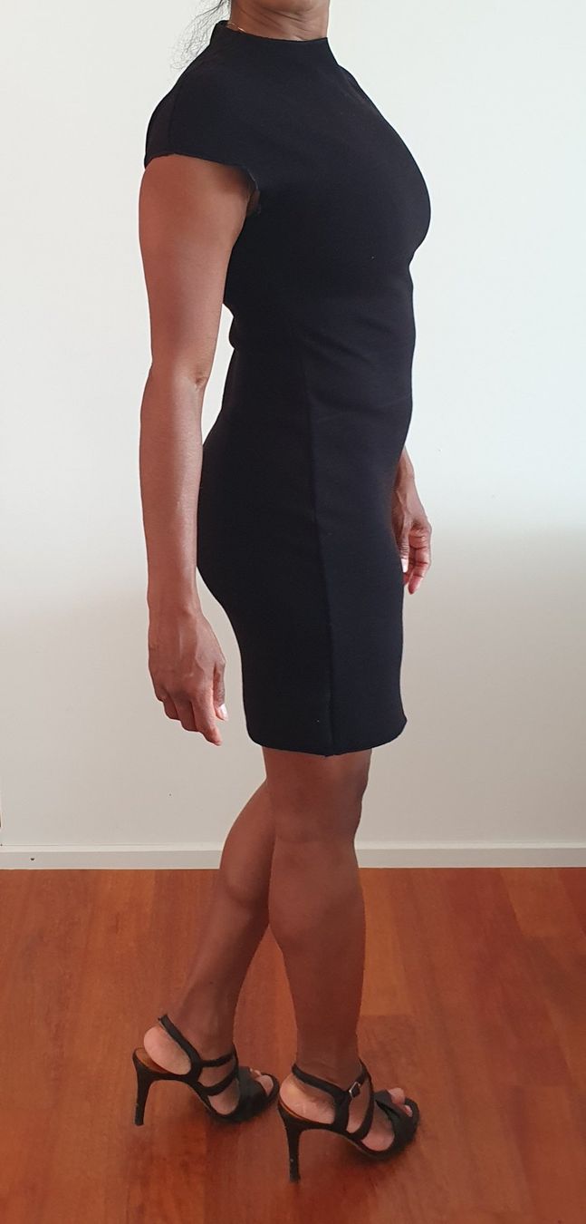 Zara Robes: Strickkleid Zara Gr. M schwarz – D'occasion à Stansstad par InStyle8 1