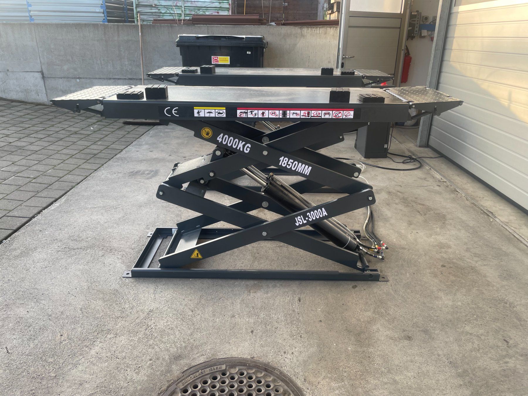 Piattaforme elevatrici & Crick: Autolift Scherenlift, Doppelscherenlift, Scherenbühne – Nuovo e nell'imballaggio originale da Oberrüti venduto da RST-AG.CH 1
