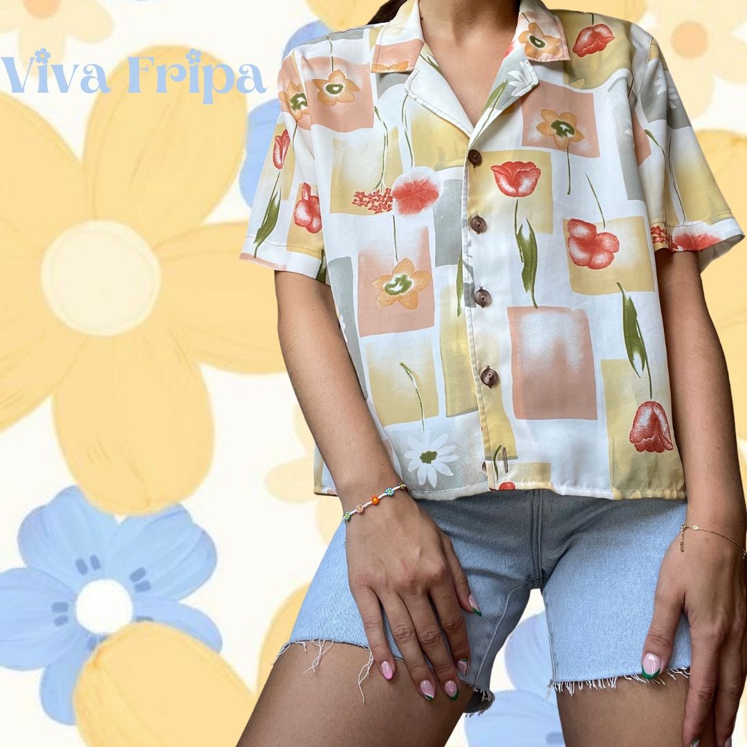 Camicette: Shirt with flower patterns (vintage) – Usato da Nyon venduto da Vivafripa