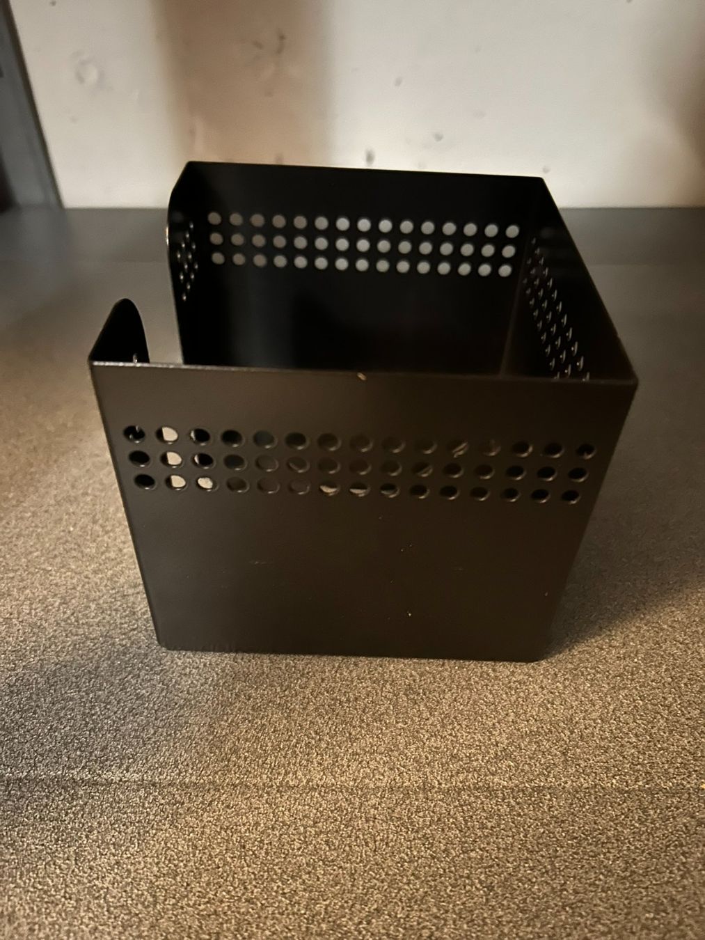Sonstige Büroeinrichtungen: Büromaterial: Moderne Office Notizenhalter/Post-it aus Metal – Gebraucht aus Küsnacht ZH von filo_fila8700 3