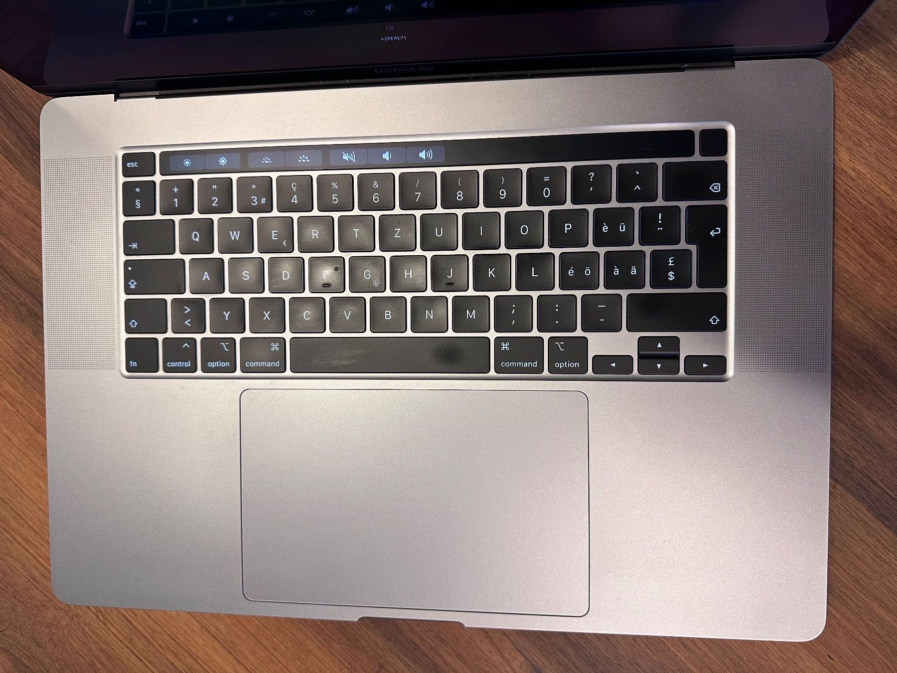 Apple Notebook: MacBook Pro mit Retina Display 16'', 16 GB, Space Gray – Usato da Eglisau venduto da sar_zt9w 2