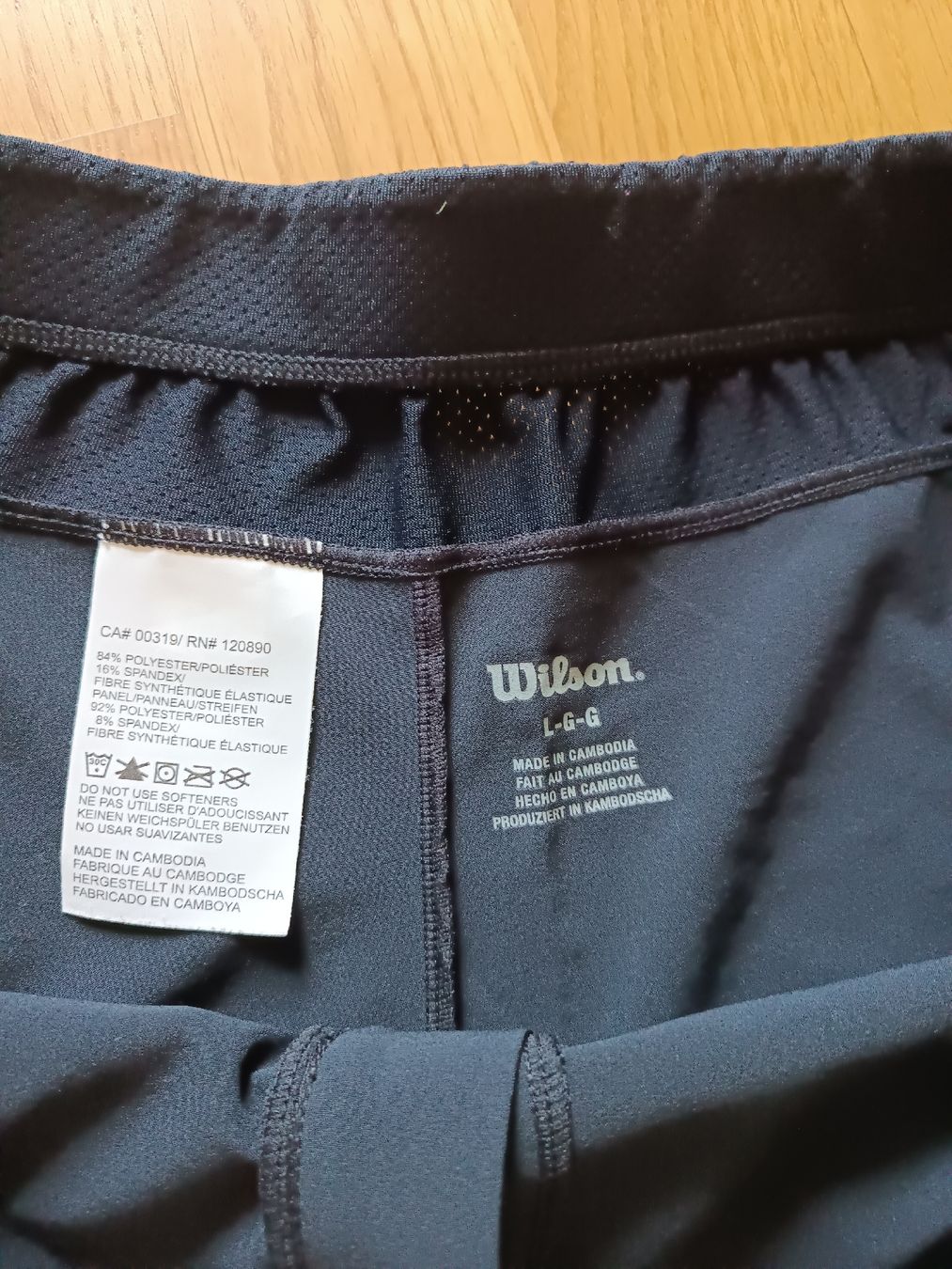 Lotti di vestiti: Diverse Sportkleider, Grösse M/L – Usato da Luzern venduto da sim_lqq2 4