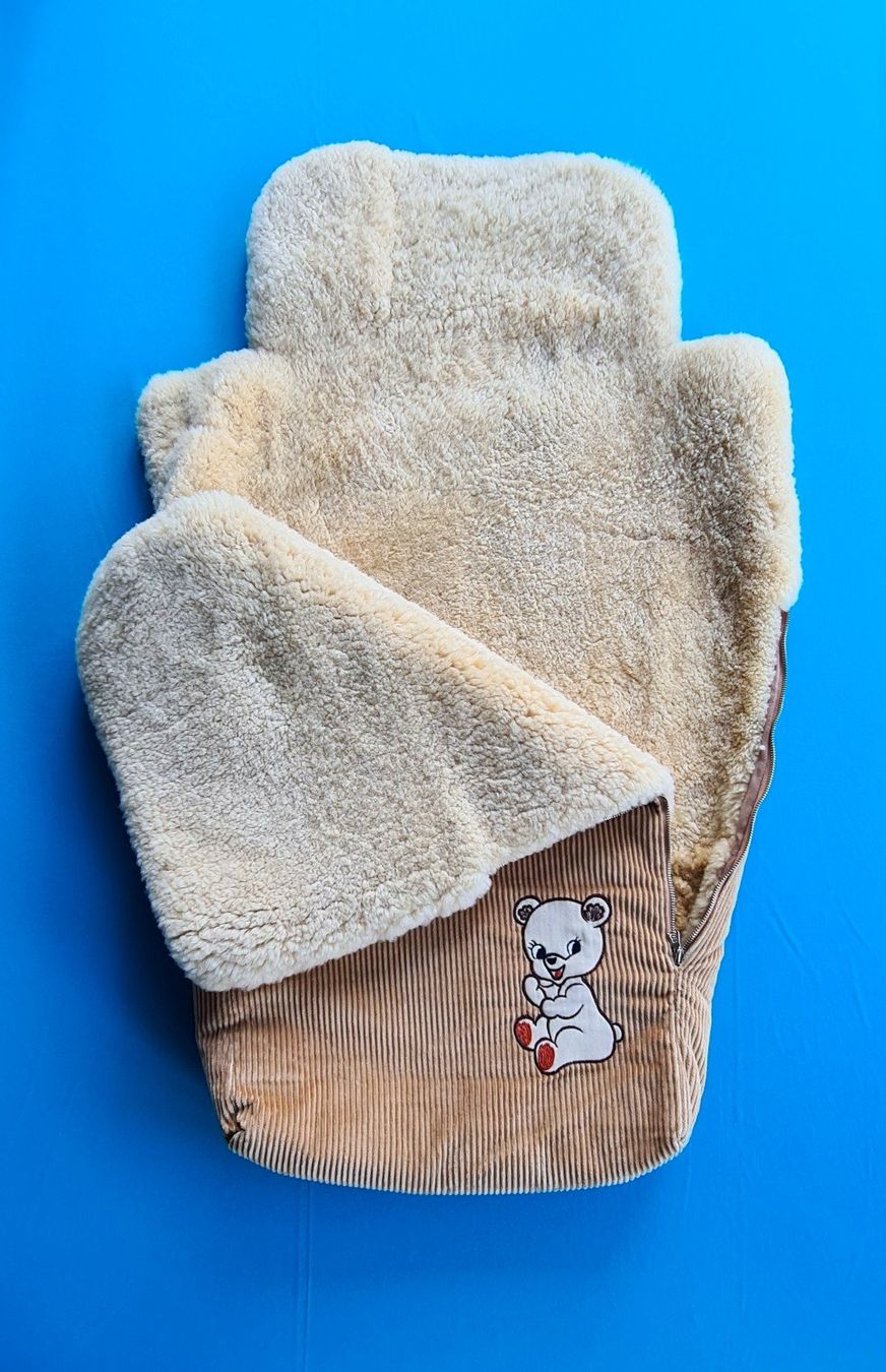 Schlafsäcke: Schaffellsack für Kinderwagen oder Schlitten – Gebraucht aus Saland von V-Tour