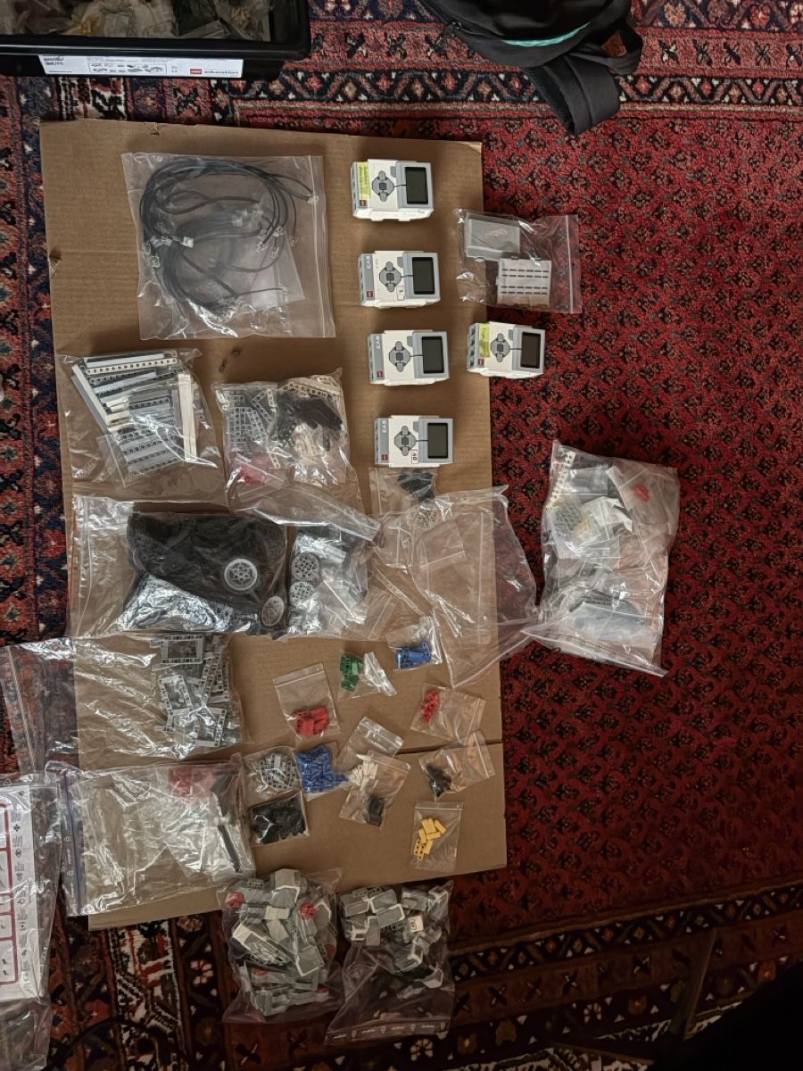 Lego Kit di costruzioni: LEGO Mindstorms EV3 mit diversen Steinen und Motoren – Usato da Basel venduto da Summer.Day