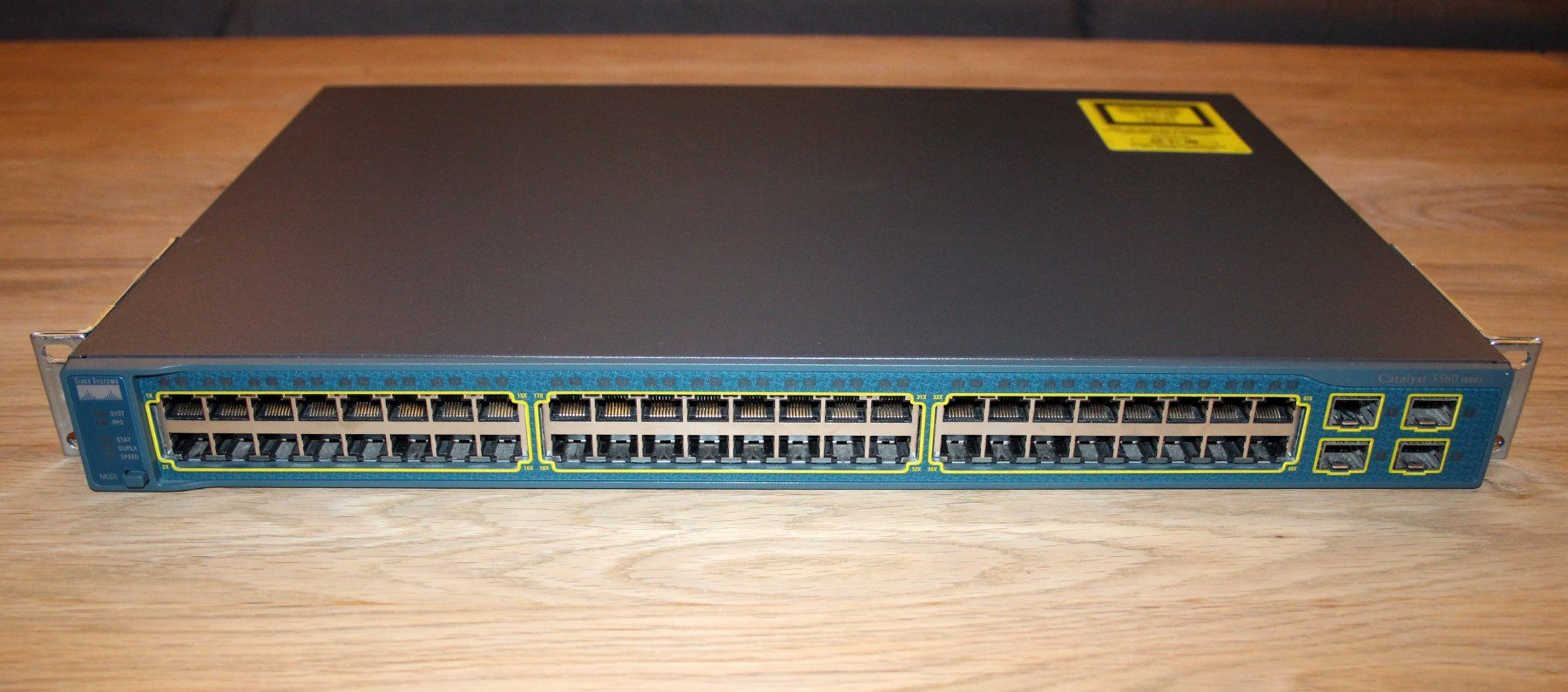 Hubs & Switches: Cisco Catalyst 3560 Series (48-Port) – Gebraucht aus Münchenbuchsee von Chaoo