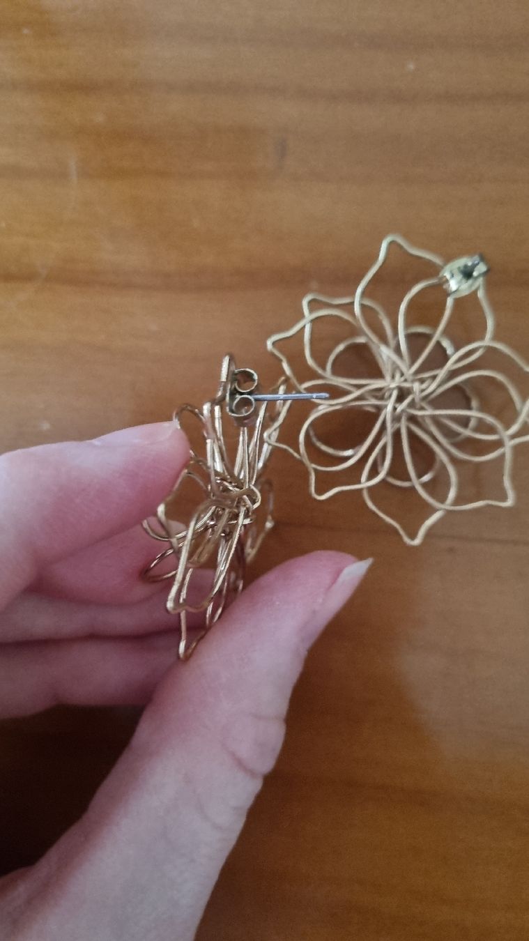 Orecchini pendenti & Orecchini a lobo: Tolle Modeschmuck Ohrringe in Blumenform, Neu – Nuovo (secondo la descrizione) da Oftringen venduto da MalousAllerlei 2