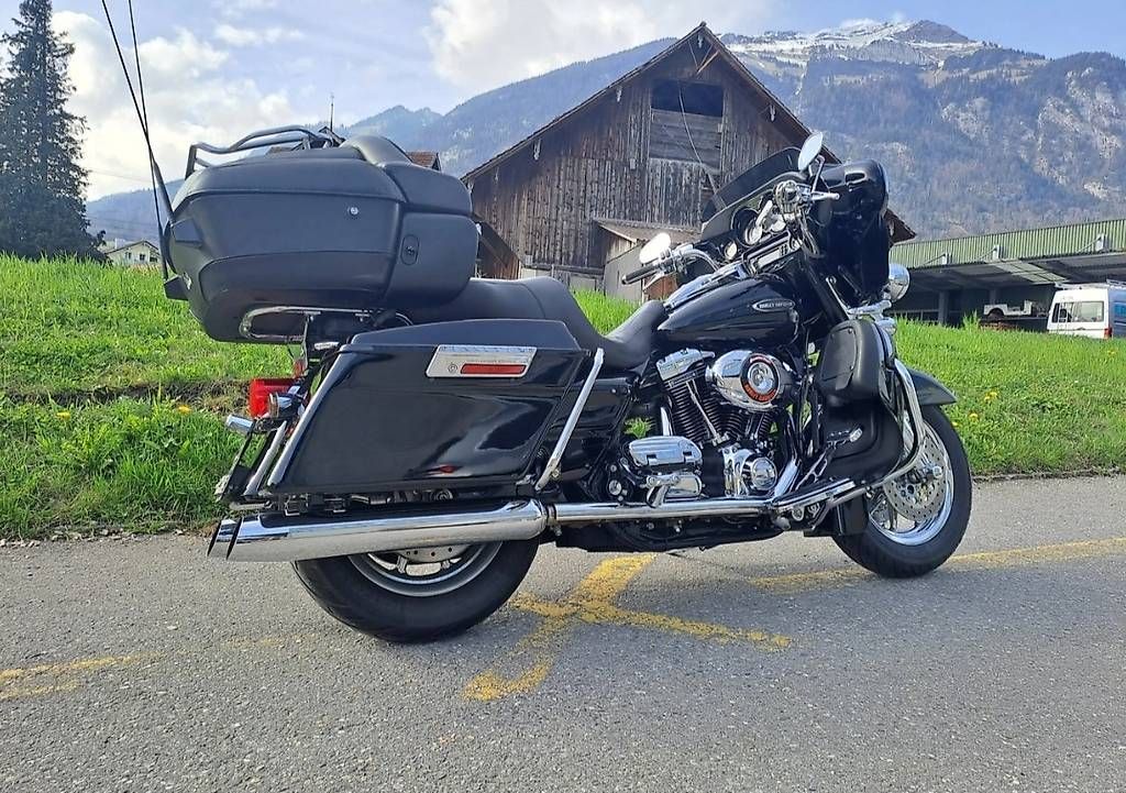 Touring: HARLEY-DAVIDSON Electra Glide CVO – Usato da Kerns venduto da tam_8jdp 1