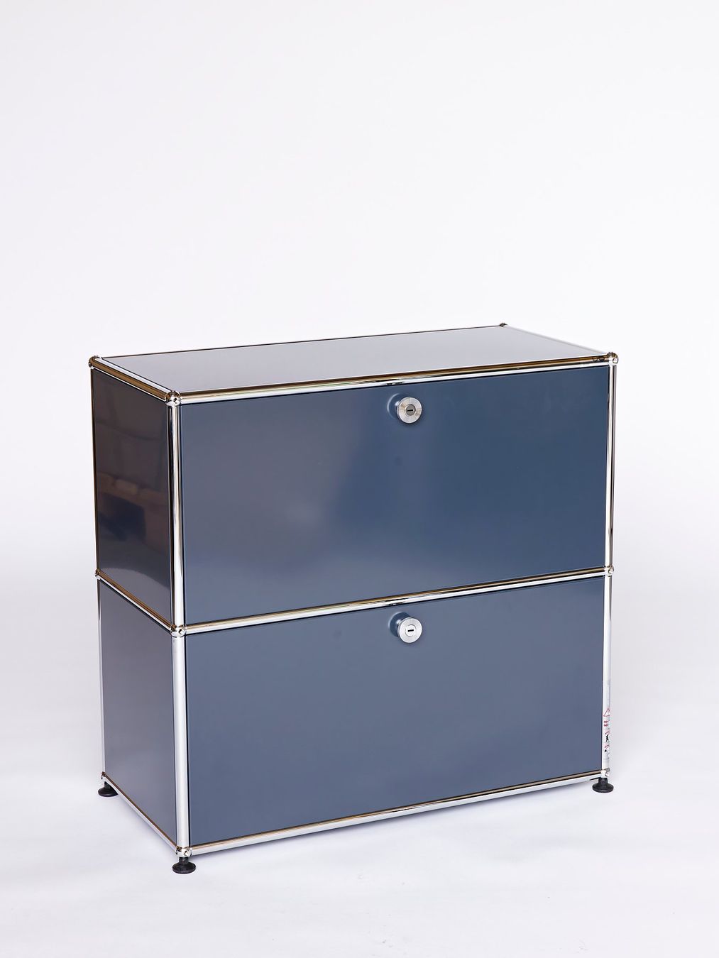 USM Commodes: Neues USM Highboard mit 2 Klappen, originalverpackt – Neuf (Voir description) à Lenzburg par Buerokonz 2