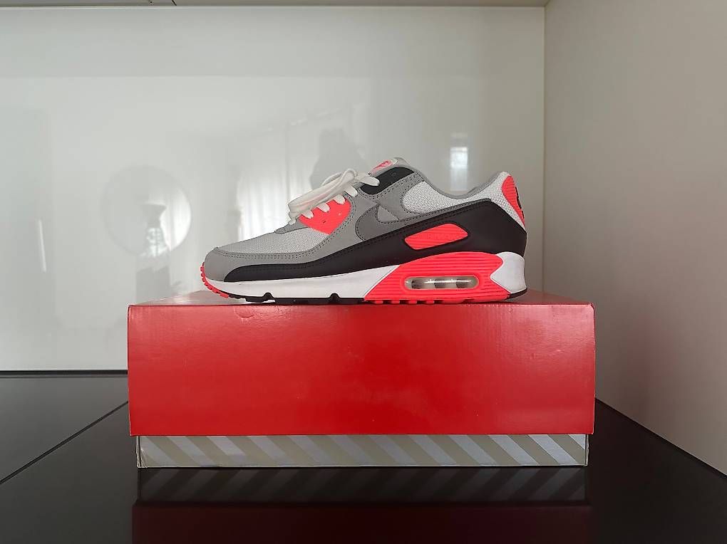 Nike Herrenschuhe: Nike Air Max 90 ?Infrared? ? Klassiker – Gebraucht aus Luzern von NunoFernandes