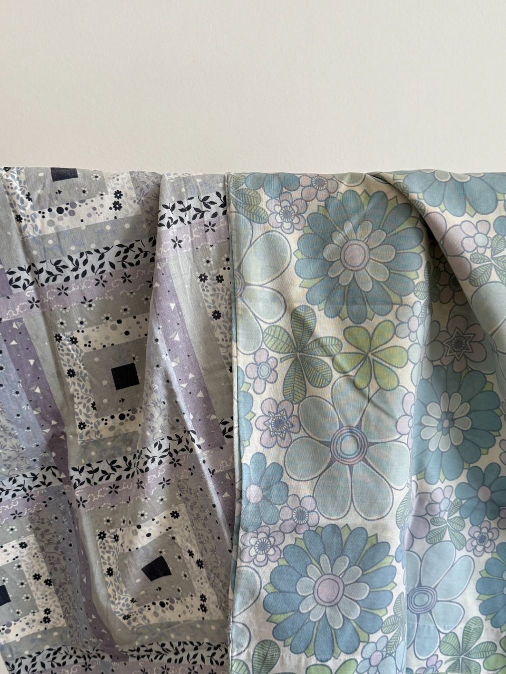 Tissus: Stoffresten mit bunten Blumenmuster – D'occasion à Basel par Smarten 5