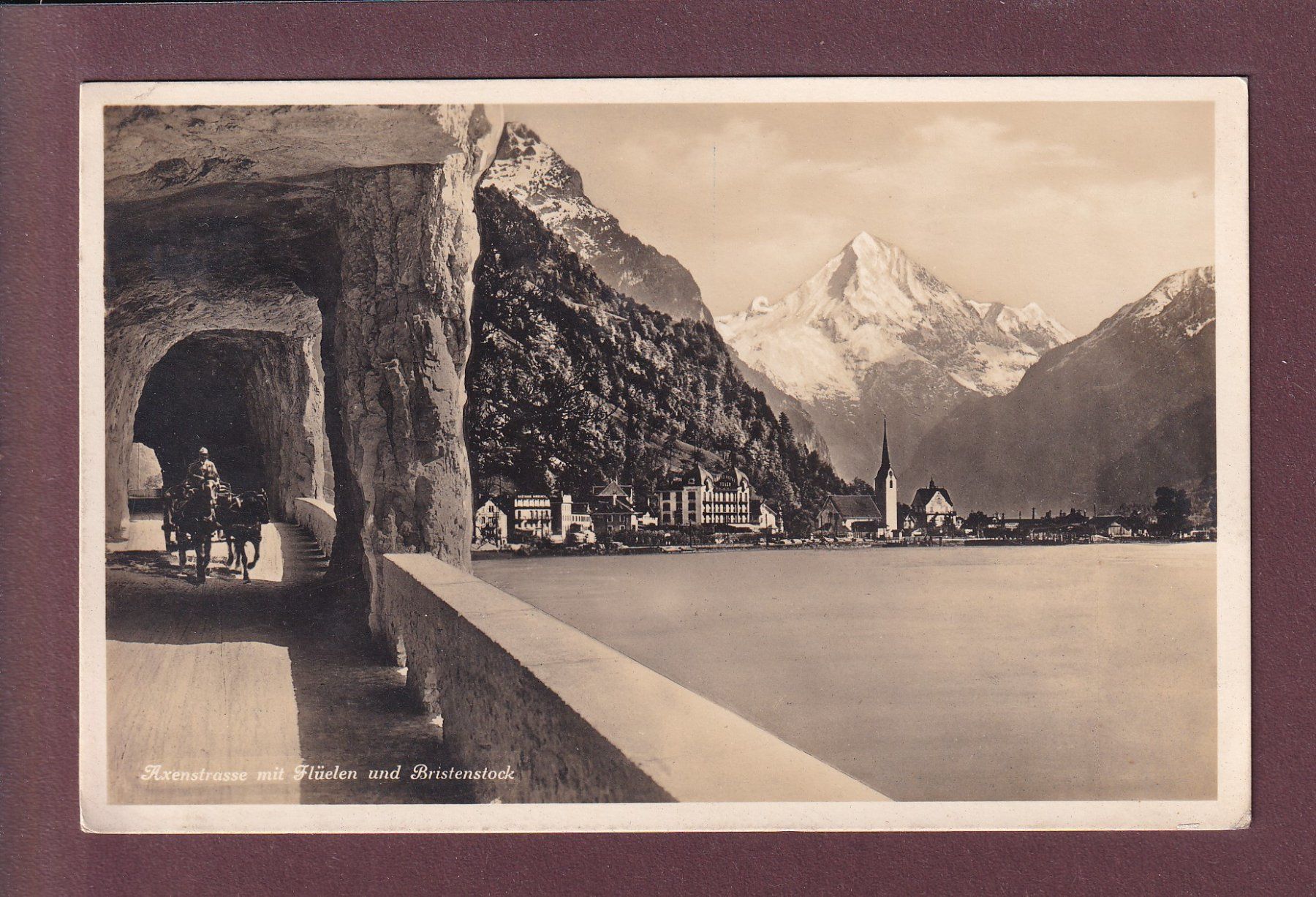 Cartoline postali: AXENSTRASSE - Kutsche - Flüelen - 1928 – Usato da Pully venduto da nicecards