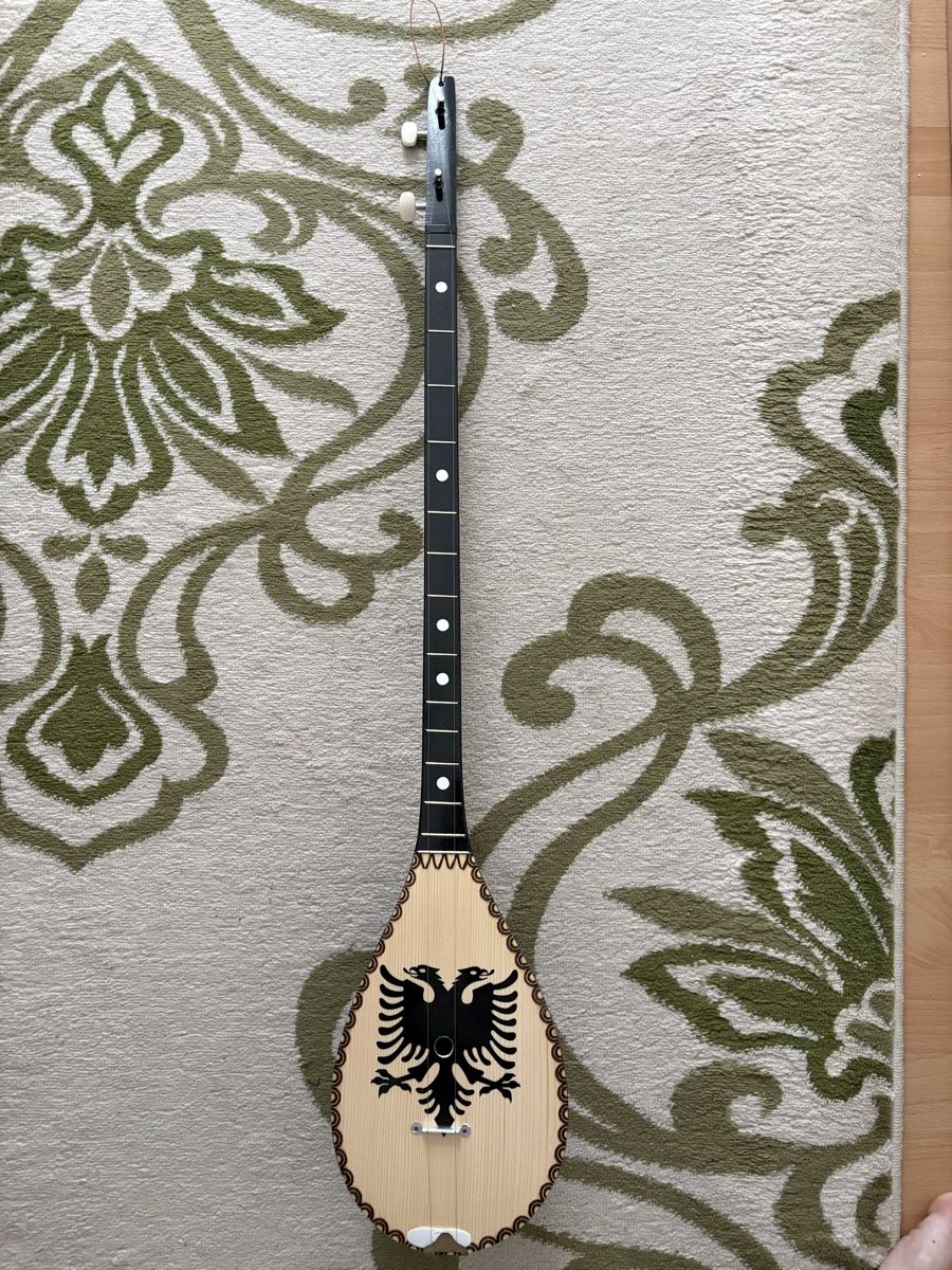 Strumenti musicali: Çifteli mit Doppeladler Verzierunghöhe 90cm – Nuovo e nell'imballaggio originale da Willisau venduto da aid_v56b