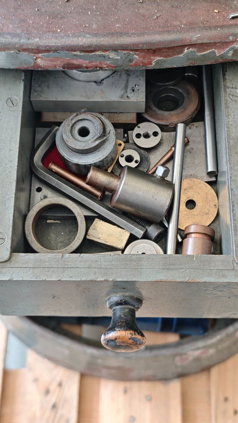Alle Maschinen: Presse à balancier Osterwalder avec accessoires – Gebraucht aus Ste-Croix von CAP14_SARL 3