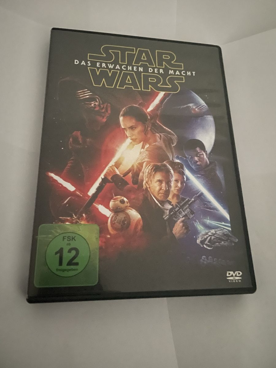 Tutti i DVDs: Star Wars-Das Erwachen Der Macht – Usato da Winterthur venduto da Cobraforce