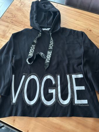 Schwarzer Homedress Monte Cervino mit Vogue Schriftzug