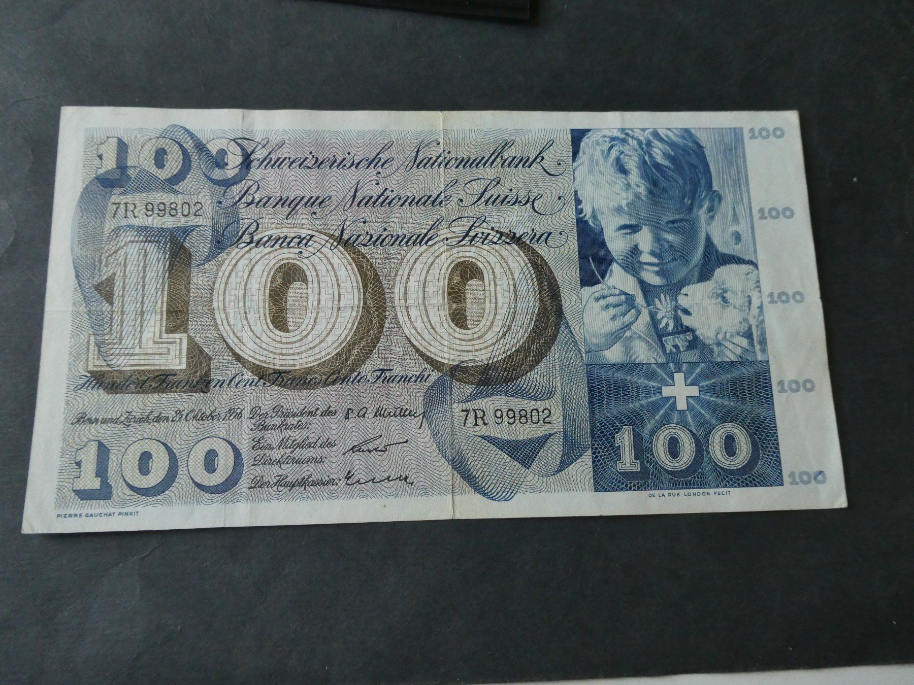 Banknoten: Schweiz 1956, 100 Franken – Gebraucht aus Hinterforst von Rohusri