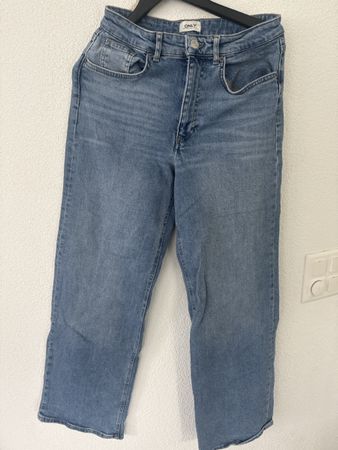 Only Jeans blau Modell Straight Grösse 28/32 guter Zustand