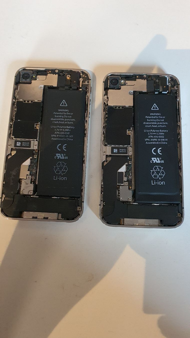 Apple Telefoni cellulari / Smartphones: 2 iPhone 4 /4s Zustand unbekannt – Difettoso da Fischenthal venduto da Zeniz 1