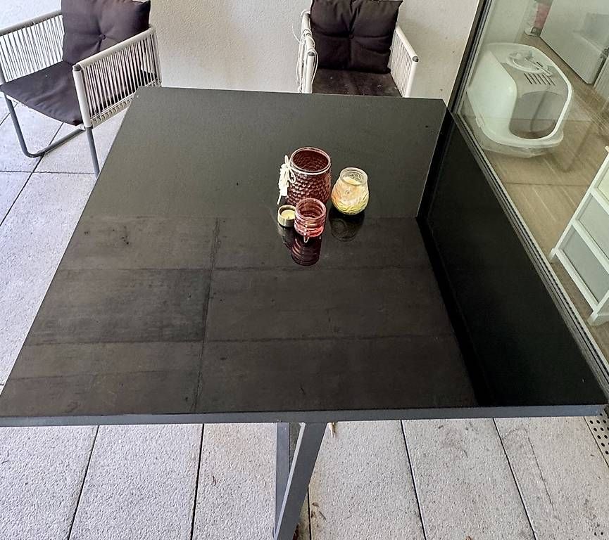 Tavoli: GRATIS Glass Top Black Outdoor Table – Usato da Jona venduto da amy_pjw 3